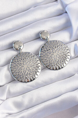 STİLLOVE Pirinç Gümüş Renk Oval İşlemeli Küpe