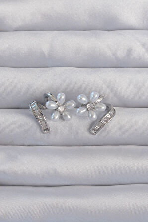 STİLLOVE Pirinç Gümüş Renk Zirkon Taşlı Kıvrımlı İnci Çiçek Küpe