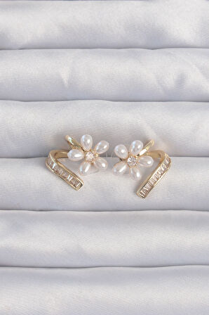 STİLLOVE Pirinç Gold Renk Zirkon Taşlı Kıvrımlı İnci Çiçek Küpe