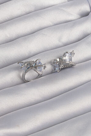 STİLLOVE Pirinç Gümüş Renk İri Zirkon Taşlı Kıvrımlı Minimal Kelebekli Halka Küpe