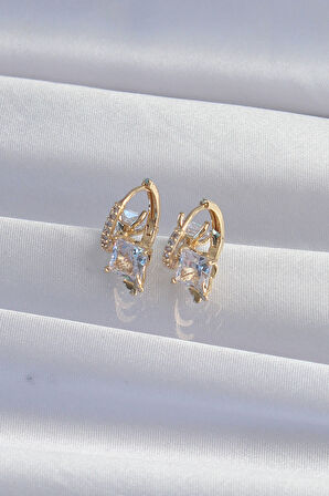 STİLLOVE Pirinç Gold Renk İri Zirkon Taşlı Kıvrımlı Minimal Kelebekli Halka Küpe