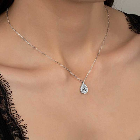 STİLLOVE Swarovski Taşlı Gümüş Damla Tektaş Bayan Kolye