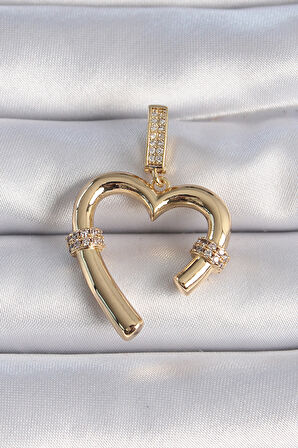 STİLLOVE Pirinç Gold Renk Zirkon Taş Detaylı Kalp Figür Ajda Charm