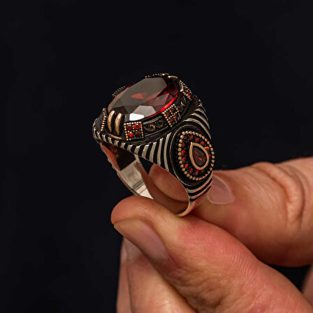 Gümüş Kırmızı Fasetli Taşlı Erkek Yüzük T9072