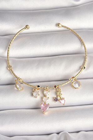 Pirinç Gold Renk Sallantı Zirkon Taşlı Kalp Figür Pembe Kalp Detay Charm Kadın Bileklik SL11158