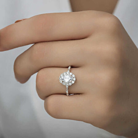 STİLLOVE Gümüş Beyaz Oval Taşlı Kadın Yüzük