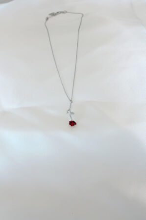 STİLLOVE Gümüş Kaplama Kırmızı Gül Figürlü Kadın Kolye