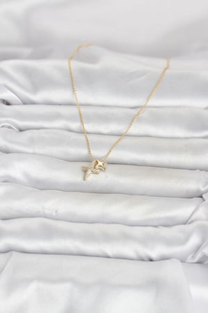 Pirinç Gold Renk Minimal Kutup Yıldızı Model Kadın Kolye