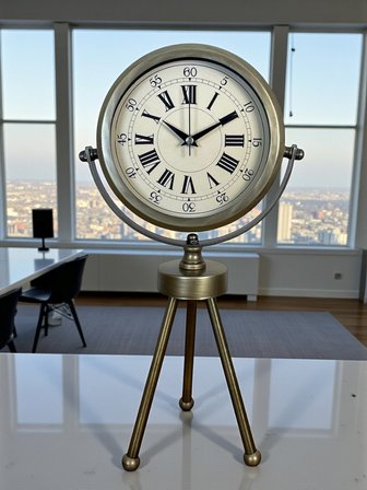 Eskitme Prestij Üç Ayaklı Masa Saati