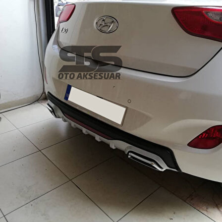Hyundai i30 Difüzör Arka Tampon Eki 2 Egzoz Çıkışlı Gri Reflektörlü