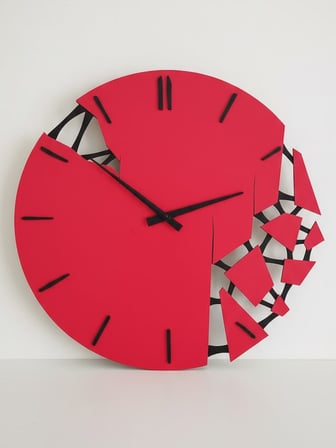 Modern Ahşap Kırık Model Kırmızı Duvar Saati