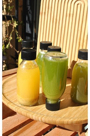 5 Adet 125 ml Cam Şişe Şeffaf Kilitli Sızdırmaz Siyah Kapaklı Meyve Suyu Detox