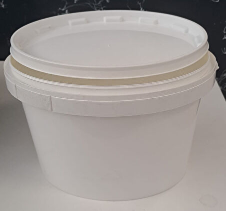 3 LİTRE PLASTİK KOVA - BEYAZ - 3 LT SAPLI - SIZDIRMAZ KİLİTLİ ÇOK AMAÇLI KAPAKLI KOVA - BOYA KOVASI , ZEYTİN KOVASI , SAKSI VB ALANLARDA KULLANILABİLİR - GIDA UYUMLU DEĞİLDİR