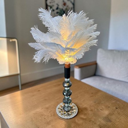 Deve Kuşu Tüyü Abajur 60 Cm USB Şarjlı Kristal Taşlı Lüks Dekoratif Masa Lambası