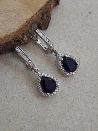 Safir taşlı gümüş küpe