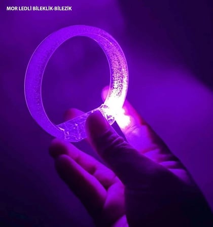 Mor Led Işıklı Baskı Yapılabilen Pilli Bileklik 1,5 cm Çocuk Takısı Göz Alıcı Aksesuar