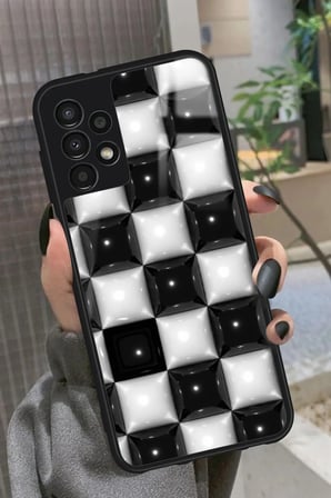 Samsung Galaxy A13 Uyumlu Siyah-Beyaz Kare Tasarımlı Parlak Silikon Kılıf