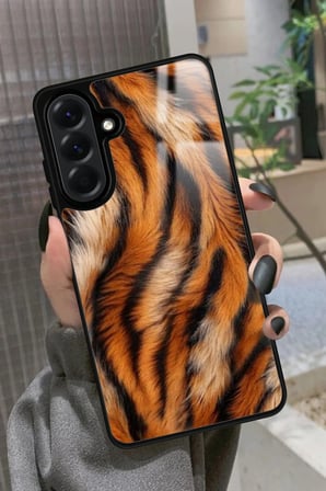 Samsung Galaxy A26 Uyumlu Sarı Leopar Tasarımlı Parlak Silikon Kılıf