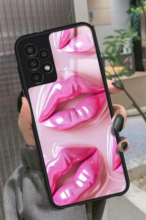 Samsung Galaxy A52 Uyumlu Pembe Dudak Tasarımlı Parlak Silikon Kılıf