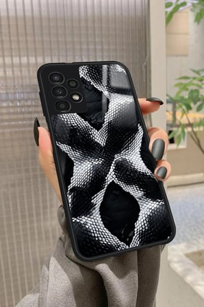 Samsung Galaxy A52 Uyumlu Siyah Yılan Derisi Tasarımlı Parlak Silikon Kılıf