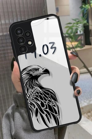 Samsung Galaxy A52 Uyumlu Karakartal Tasarımlı Parlak Silikon Kılıf