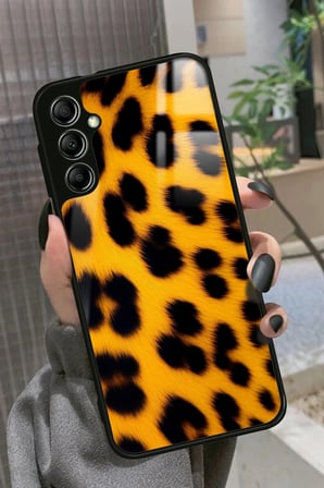 Samsung Galaxy M34 Uyumlu Sarı Leopar Tasarımlı Parlak Silikon Kılıf