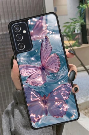 Samsung Galaxy M52 Uyumlu Pembe Kelebek Tasarımlı Parlak Silikon Kılıf