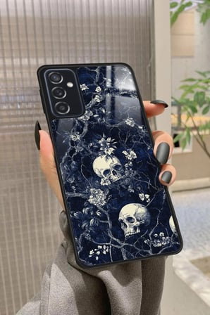 Samsung Galaxy M52 Uyumlu Kurukafa Tasarımlı Parlak Silikon Kılıf