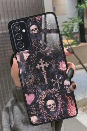 Samsung Galaxy M52 Uyumlu Kurukafa Tasarımlı Parlak Silikon Kılıf