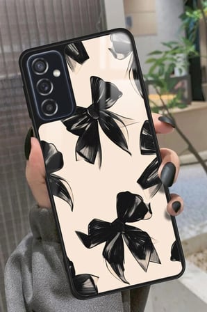 Samsung Galaxy M52 Uyumlu Siyah Kurdele Tasarımlı Parlak Silikon Kılıf