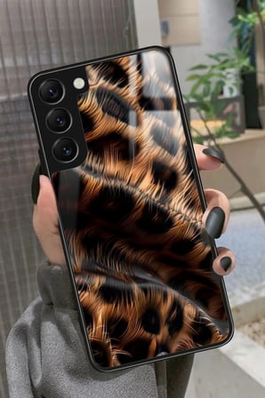 Samsung Galaxy S22 Uyumlu Kahverengi Leopar Tasarımlı Parlak Silikon Kılıf