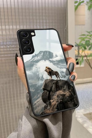 Samsung Galaxy S22 Uyumlu Aslan Tasarımlı Parlak Silikon Kılıf