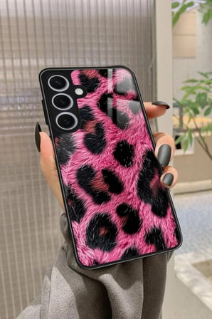 Samsung Galaxy S24 Uyumlu Pembe Leopar Tasarımlı Parlak Silikon Kılıf