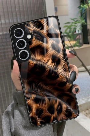 Samsung Galaxy S24 Uyumlu Kahverengi Leopar Tasarımlı Parlak Silikon Kılıf