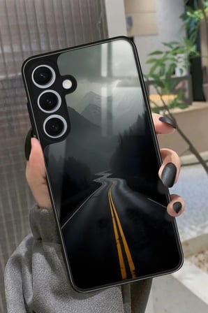 Samsung Galaxy S24 Uyumlu Yol Tasarımlı Parlak Silikon Kılıf
