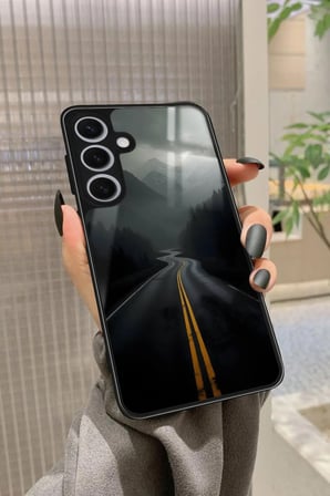 Samsung Galaxy S24 Uyumlu Yol Tasarımlı Parlak Silikon Kılıf