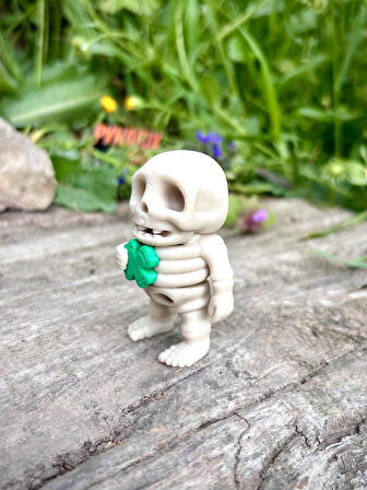 Şans Yoncalı İskelet Oyuncak - Gizemli ve Şanslı!🍀💀✨3D Hareketli Organik Model - Orta Boy
