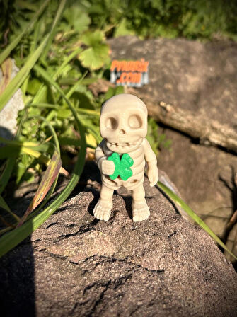 Şans Yoncalı İskelet Oyuncak - Gizemli ve Şanslı!🍀💀✨3D Hareketli Organik Model - Orta Boy