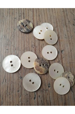Doğal Hakiki Düğme 44 Boy 28 Mm/6 Adet