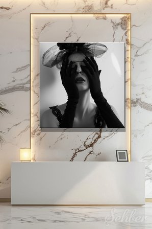 Dekoratif Kare Kanvas Tablo Tekli Kuaför Güzellik Salonu Makyaj Nail Art Gizemli Kadın Portre 1174