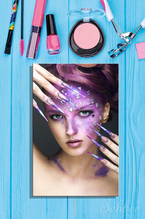 Kanvas Tablo Dikey Tekli Kuaför Güzellik Salonu Sanatsal Makyaj Nail Art Manikür Kadın Portre 2238