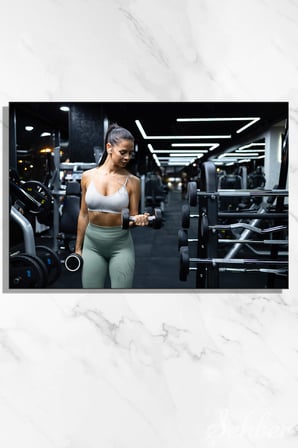 Yatay Kanvas Tablo Tekli Spor Salonu Fitness Eğitimi Dambıl Egzersizi Yapan Kadın 2263