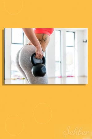Kanvas Tablo Yatay Tekli Spor Salonu Fitness Egzersiz Kettlebell Antremanı Yapan Kadın 2311