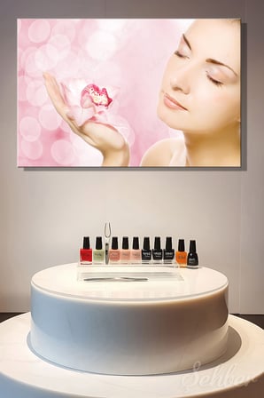 Yatay Kanvas Tablo Tekli Kuaför Güzellik Salonu SPA Pembe Orkide Tutan Kadın Portre 2784