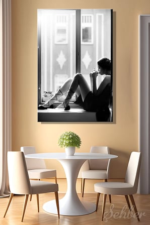 Cam Önünde Kahve İçen Genç Kız Siyah Beyaz Fotoğraf Dikey Kanvas Tablo Tekli Ev Kafe Ofis 3142