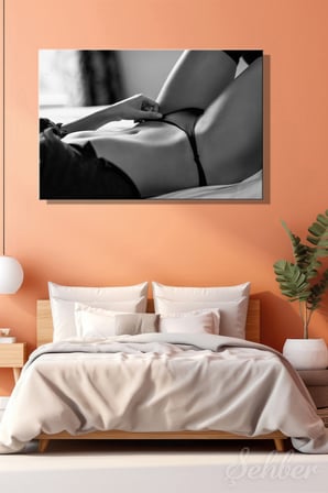 Siyah Bikinili Yatan Kadın Model Siyah Beyaz Fotoğrafı Yatay Kanvas Tablo Tekli 3251