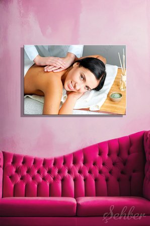 Kanvas Tablo Profesyonel Bir Spa'da Rahatlatıcı Sırt Masajı Yatay Duvar Tablosu - 3947