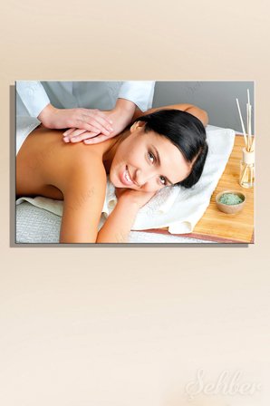 Kanvas Tablo Profesyonel Bir Spa'da Rahatlatıcı Sırt Masajı Yatay Duvar Tablosu - 3947