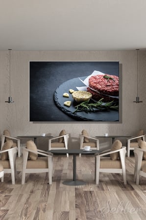 Sunum Tabağında İki Adet Çiğ Hamburger Köftesi Sarımsak Ve Biberiye Yatay Kanvas Tablo 4007