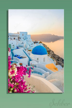Yunanistan Santorini Adası Oia Köyünün İkonik Mavi Kubbeli Kilisesi Dikey Kanvas Tablo 4074